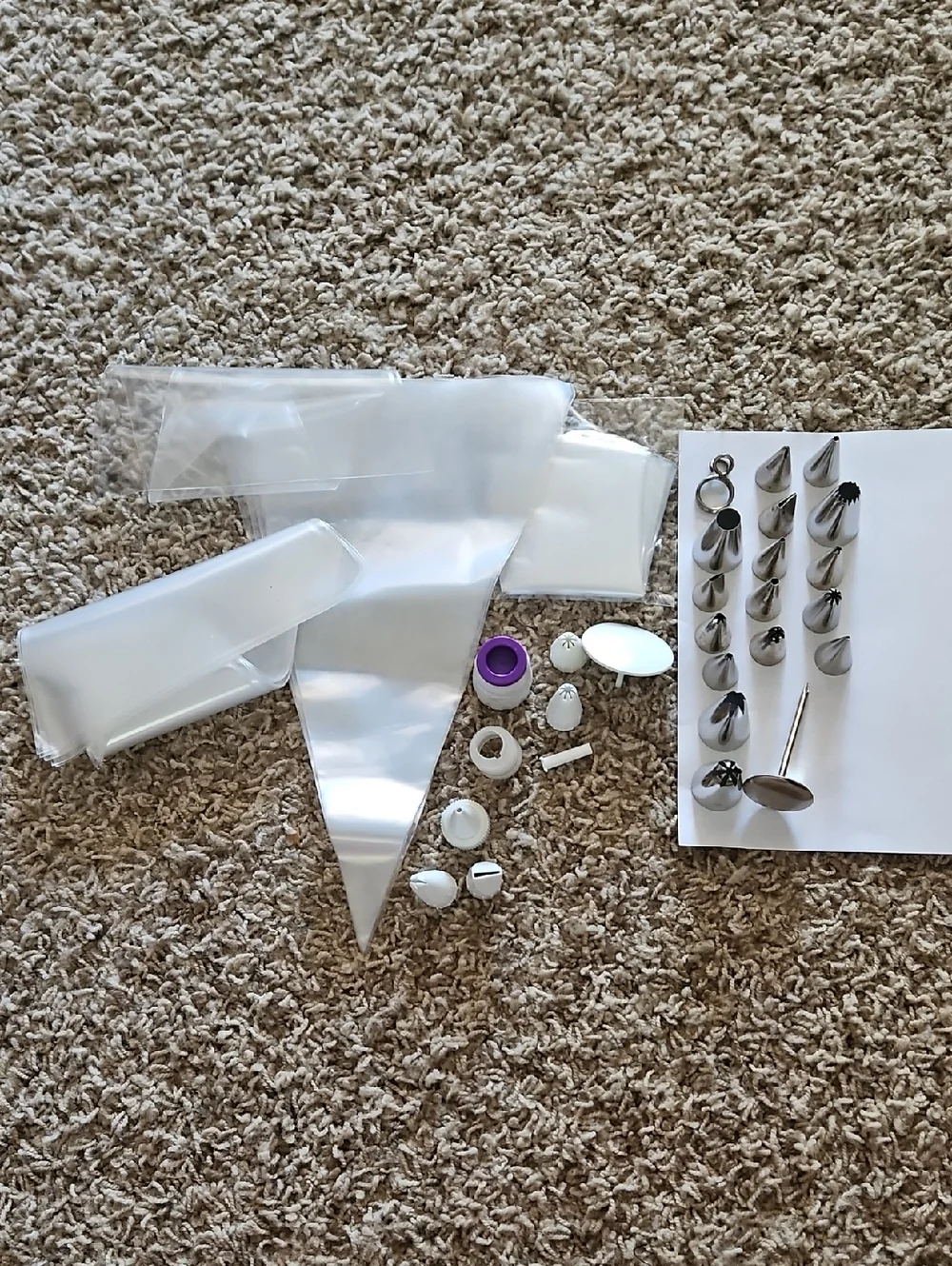 Wilton Piping Bags with Metal Decorating Tips Set